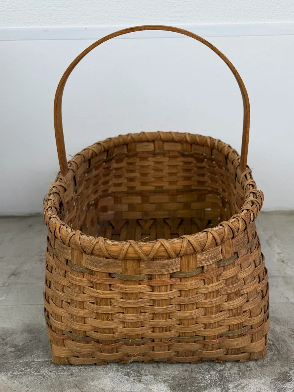 Vintage 1970-1980’s Woven Rustic Wicker Market Basket Large Oval Single Handle